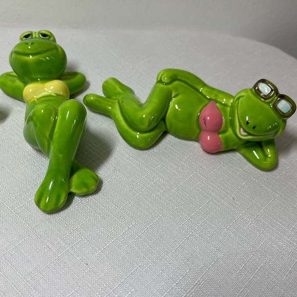 Vintage ceramic frogs. Fun. Goofy. Collectible. 1980’s - Picture 4 of 7